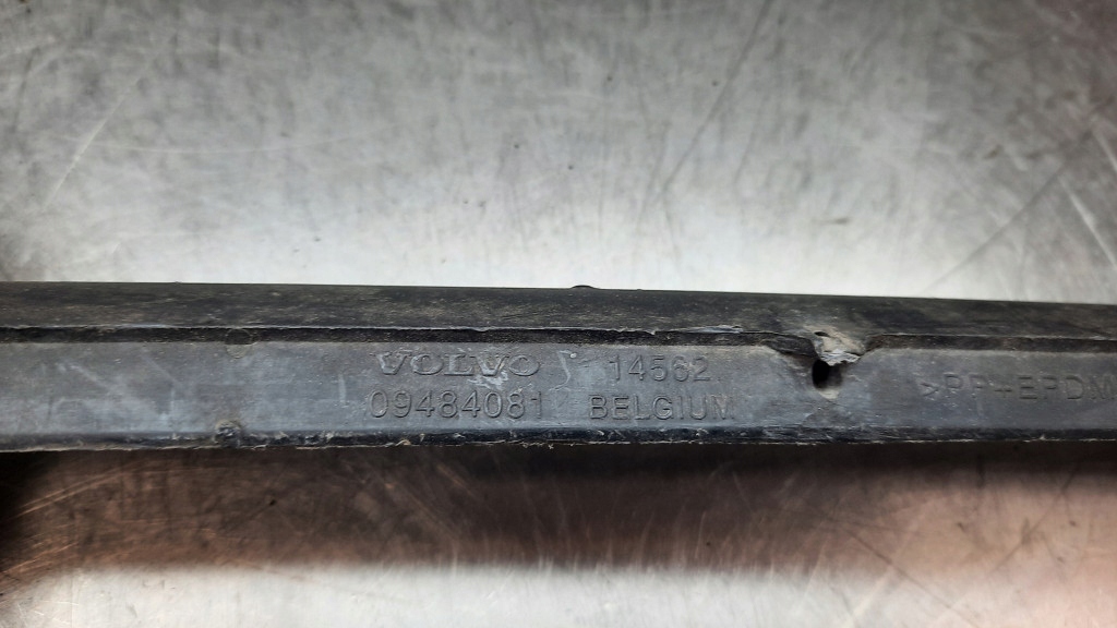 фото №6, Решётка бампера перед volvo s60 09484081