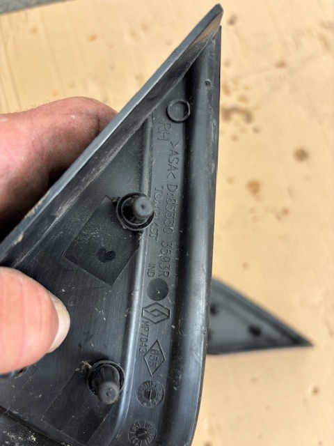 Трикутник na крила перед правий лівий renault twingo iii 2014- Доставка