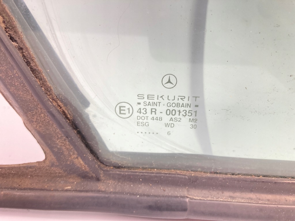 Скло з прокладка ліва задня лівий задній водія бічна mercedes w124 універсал Зі Шроту
