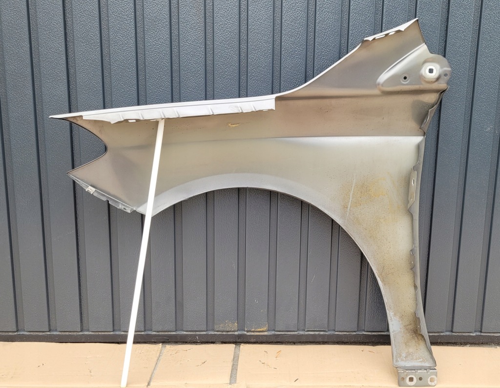 Mercedes b-klasa w246 крила перед передній правий Київ