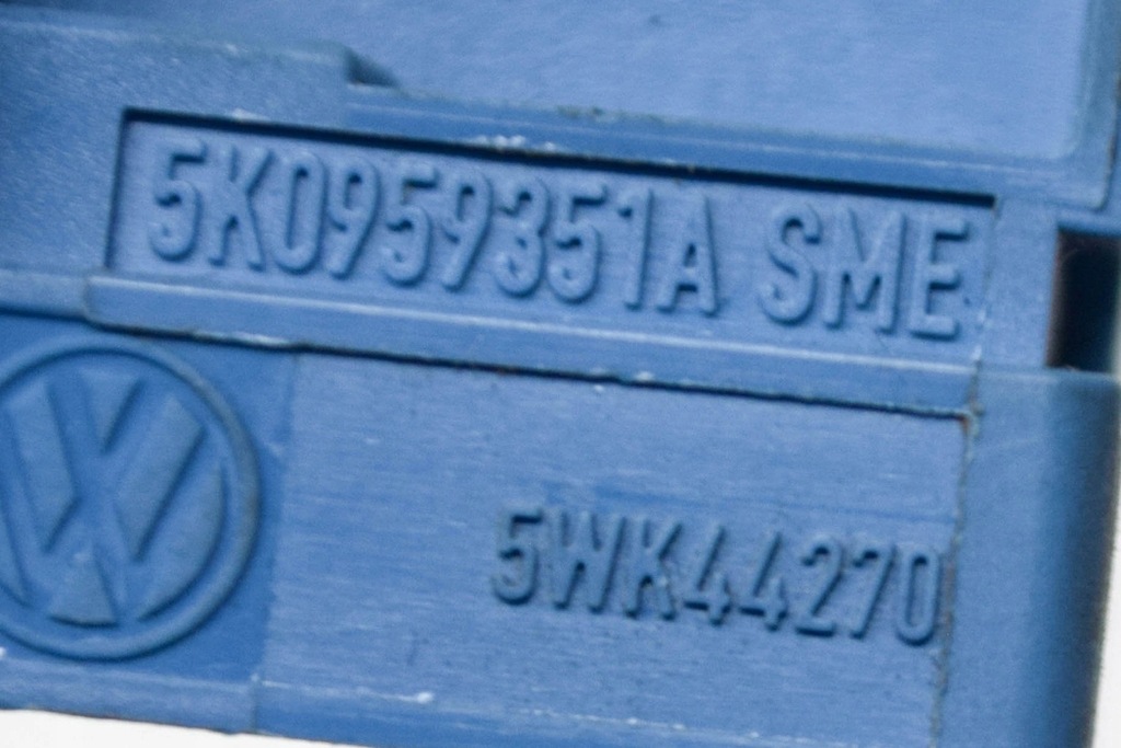 фото №6, Audi q3 8u передний правый датчик столкновение 5k0959351a 5wk44270 2016