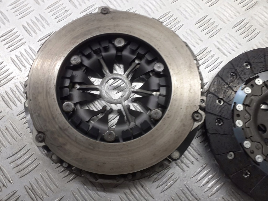 фото №4, Прижим сцепления с диск vw golf v plus 1.9 tdi