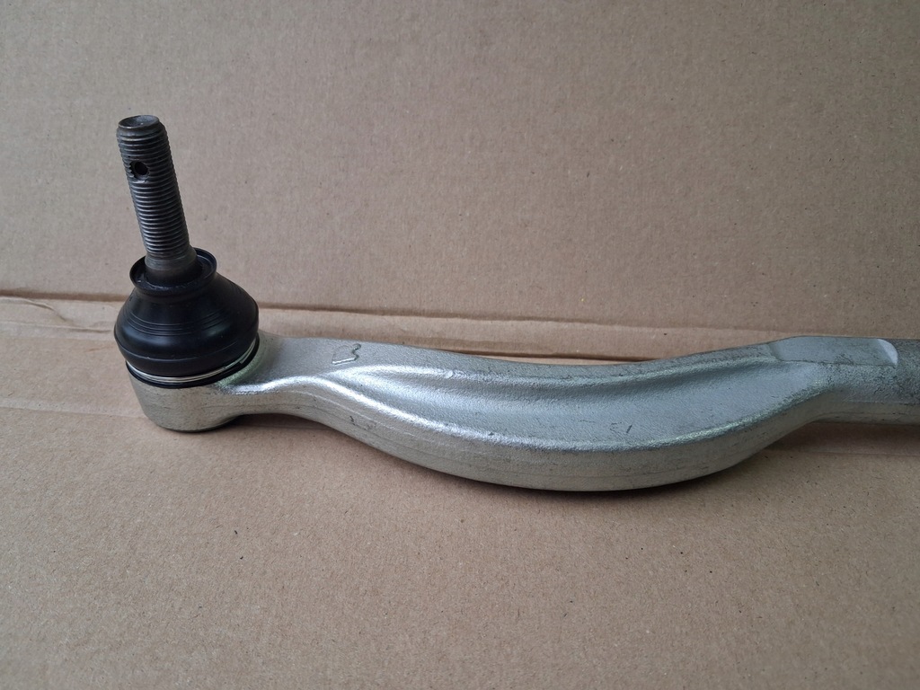 фото №7, Toyota sienna 2.5 hybrid xl40 2021 тяга рулевой наконечник тяга левая