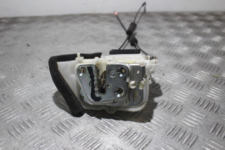 фото №1, Замок левый задняя дверь subaru forester iii