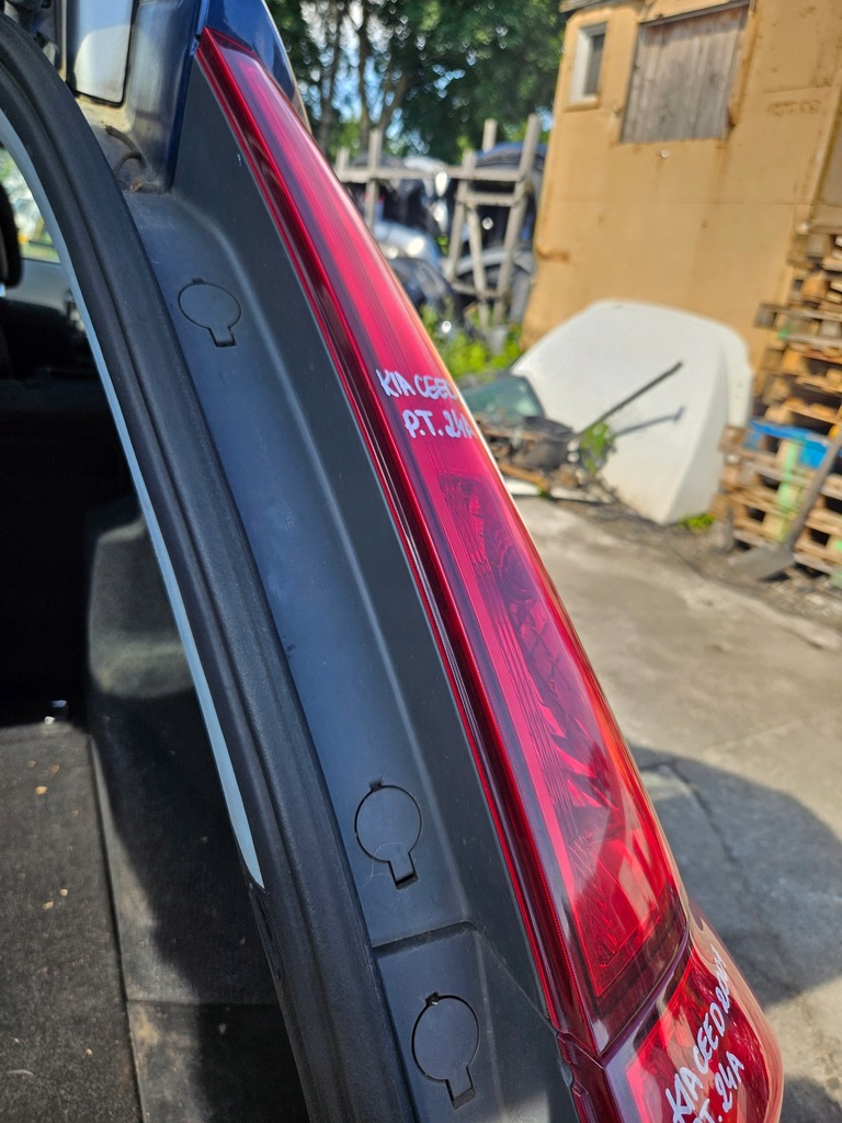 фото №12, Kia ceed i лампа правий задня права задня góra верхній