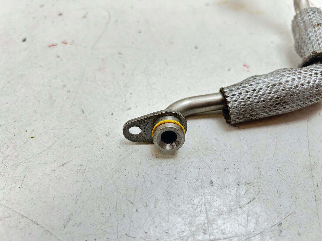 2015 bentley flying spur шланг радиатора масла в Украине