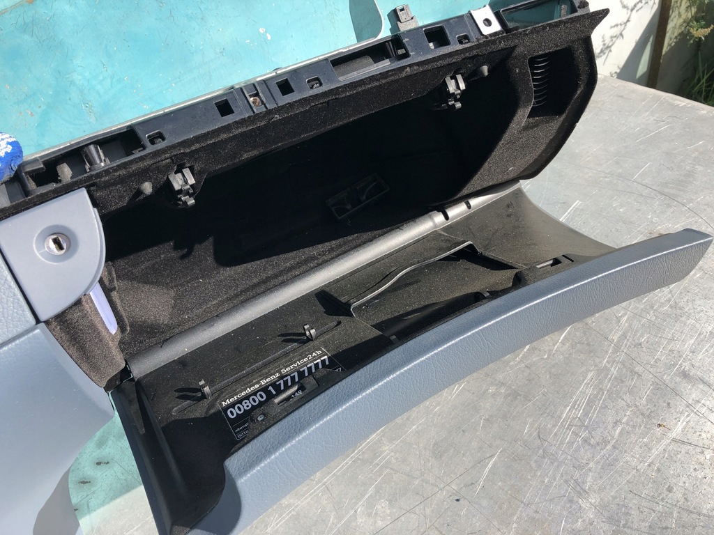 фото №5, Mercedes w211 бардачок пассажира w панель niebieski