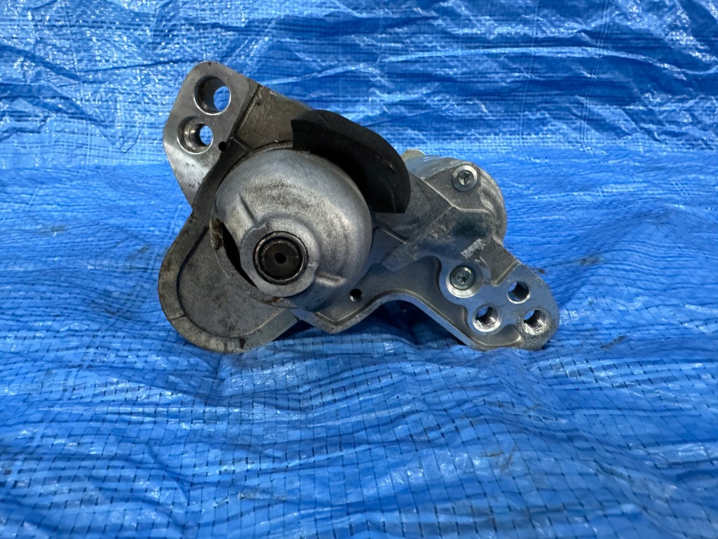 Стартер renault dacia 1.0 233008820r в Украине