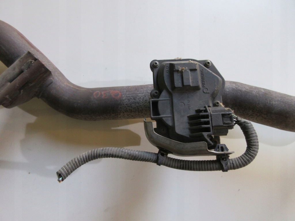 фото №2, Гасник труба infiniti q30 1.5 dci