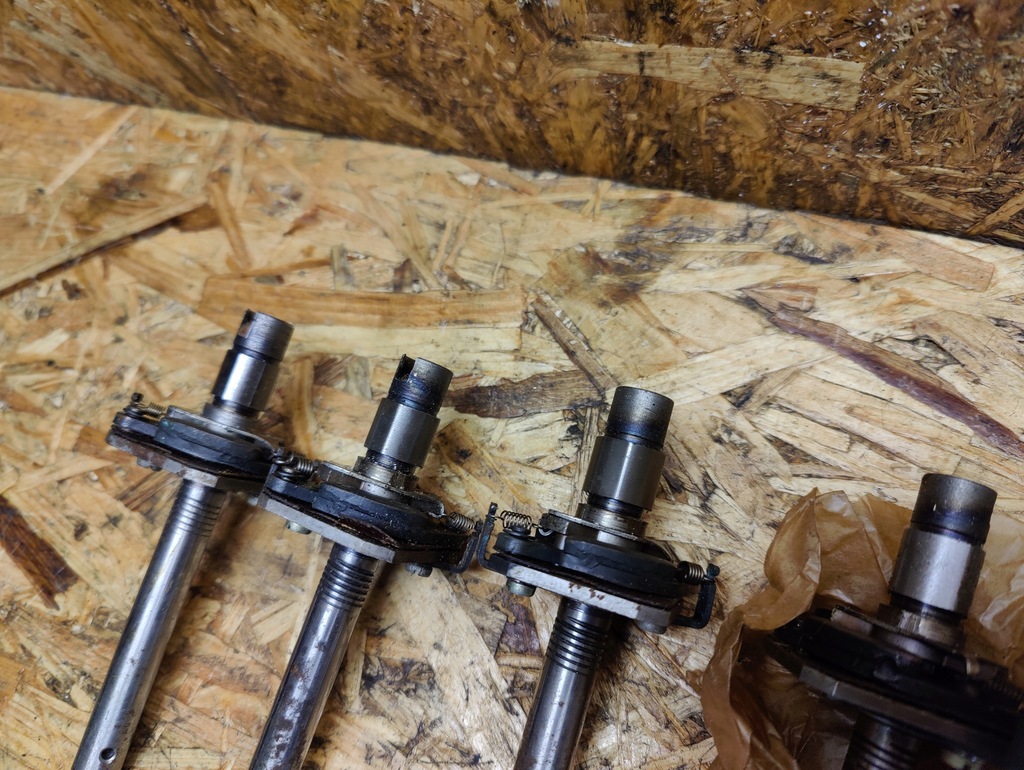 фото №12, Вал oś апарата запалювання warszawa żuk nysa