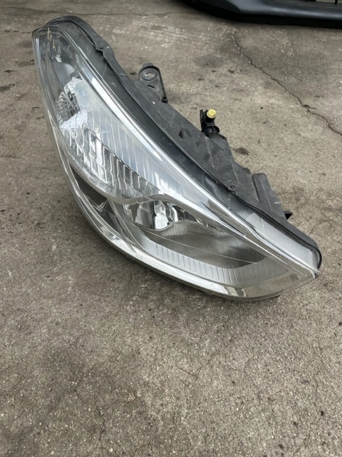 фото №1, Фара лампа передня перед права dacia lodgy dokker 260109545r