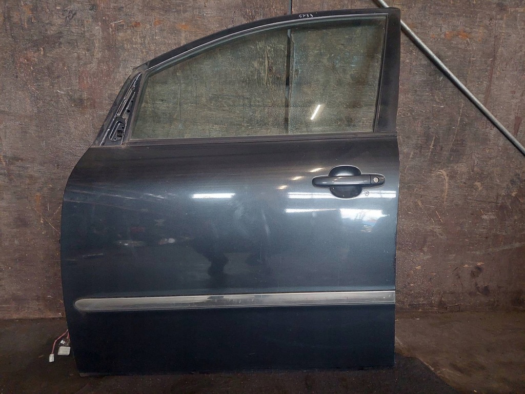 фото №1, Дверь полный левый перед toyota avensis verso i 1e2