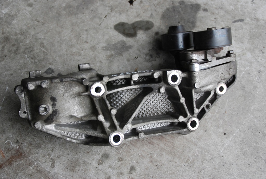 фото №2, Кронштейн генератора renault master iii 117103703r