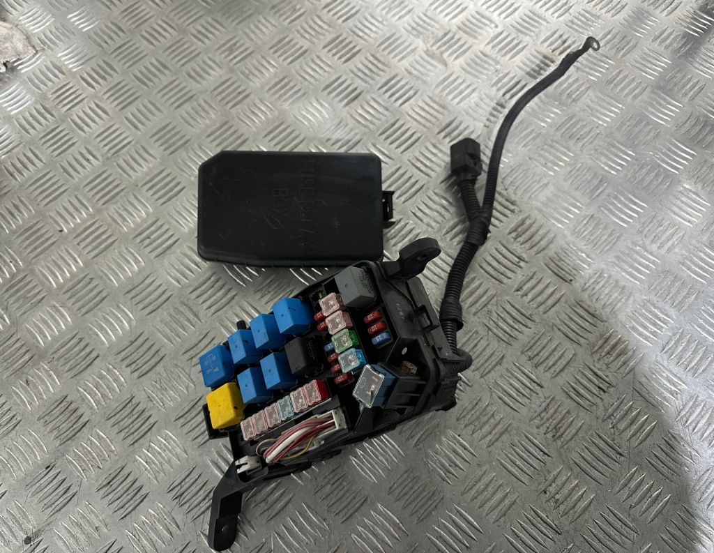 фото №1, Hyundai getz коробка предохранителей 91240-1c510