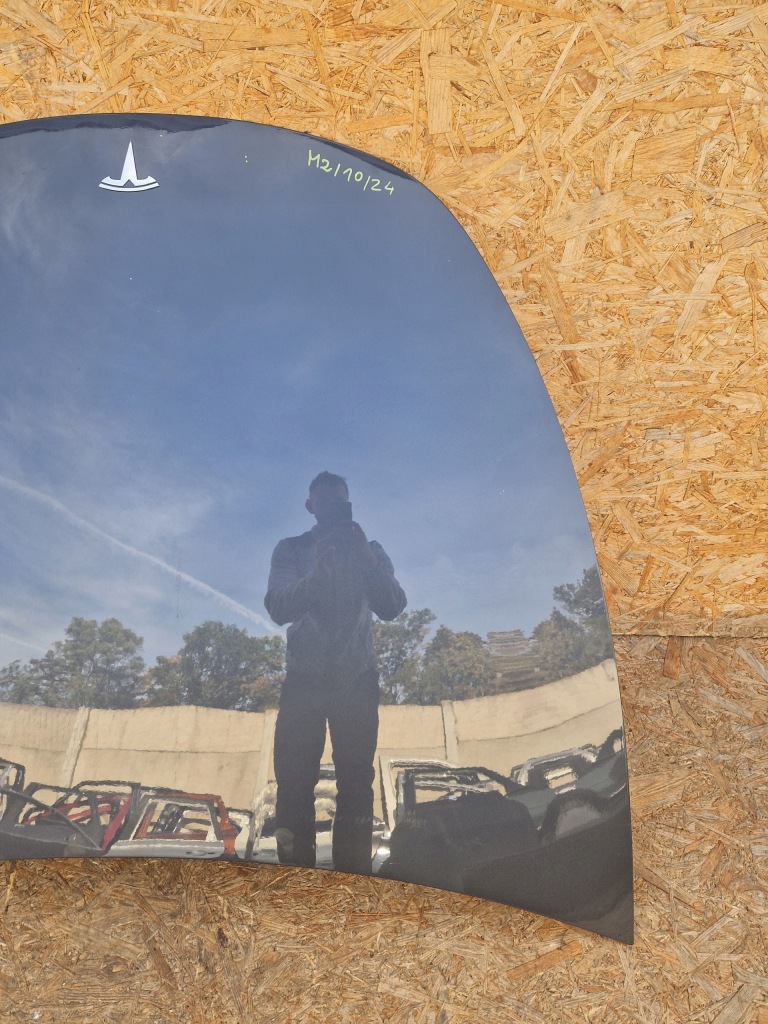 Tesla model y 20- капот кришка двигуна Київ