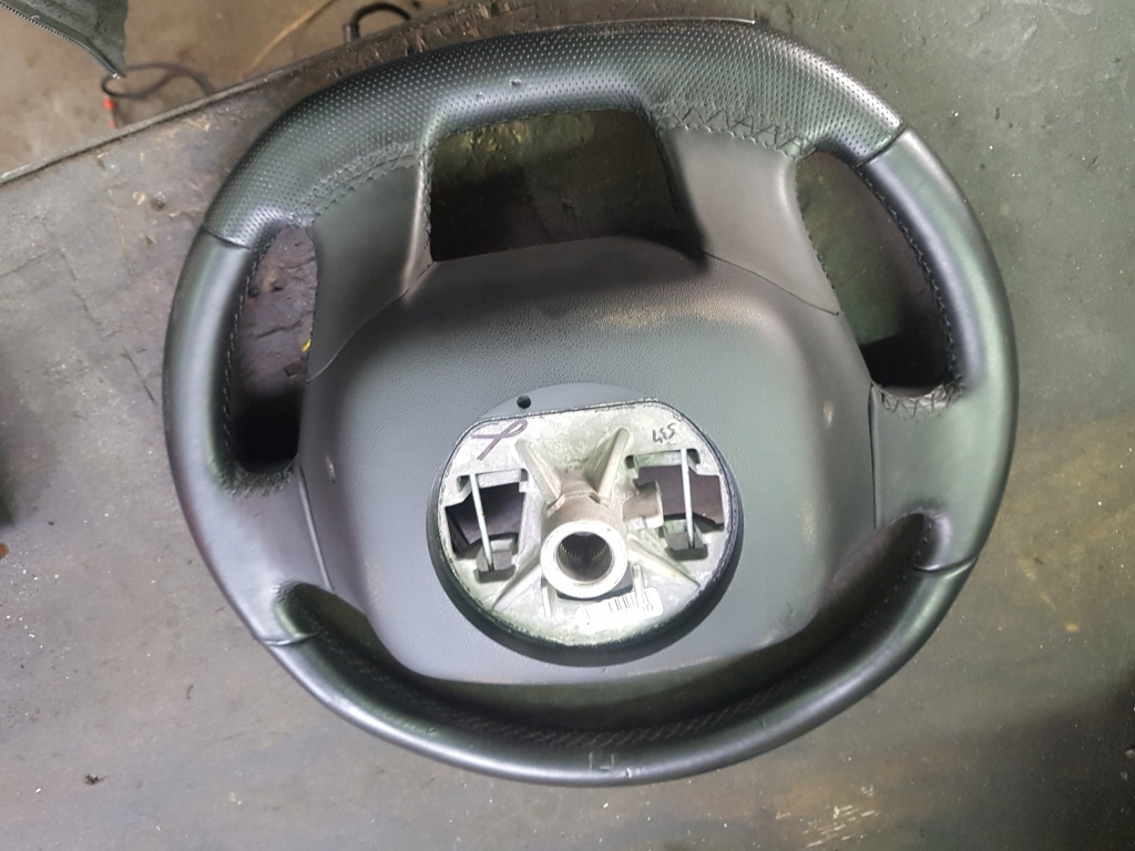 Citroen c4 2 b7 руль кожа 96754515zd Доставка