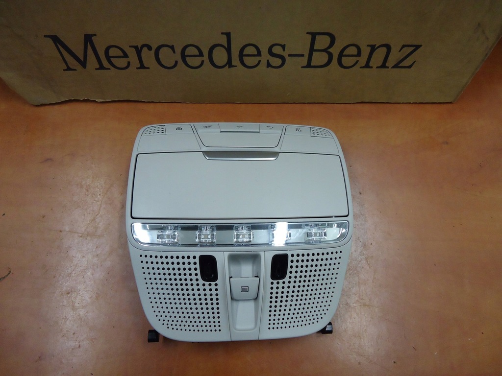 фото №1, Фонари панель освещение mercedes w205 szary новый