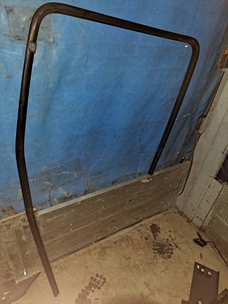 фото №2, Рамка прокладка ліва напрямна скло двері renault gama t range