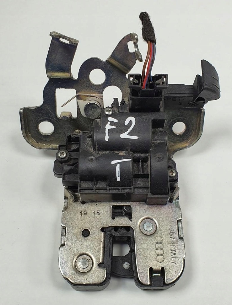 фото №1, Замок кришки vw golf vi 5e0827505