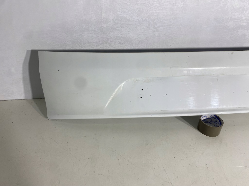 Накладка крышки багажника задняя renault clio iv универсал европа Цена