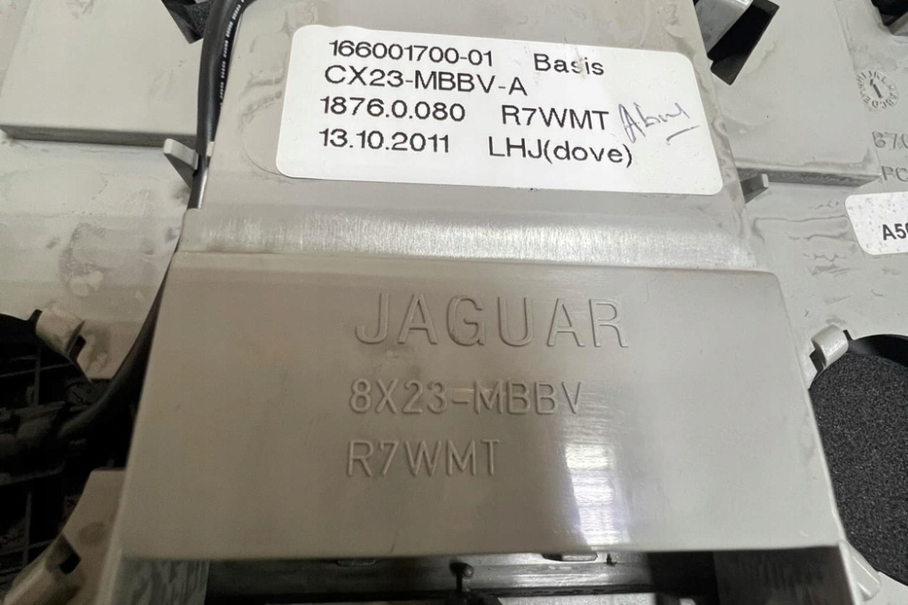 фото №8, Освещение внутреннее jaguar xf x250 16600170001 3.0l дизель 177kw 2010