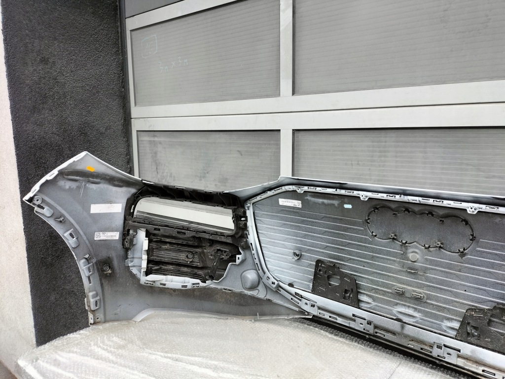 Audi q6 e-tron бампер передний szczecin -gorzów-poznań 3211 Оригинал