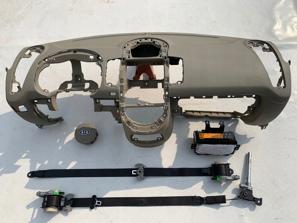 фото №1, Kia soul beż панель приладів панель приладів консоль подушки безпеки ремені