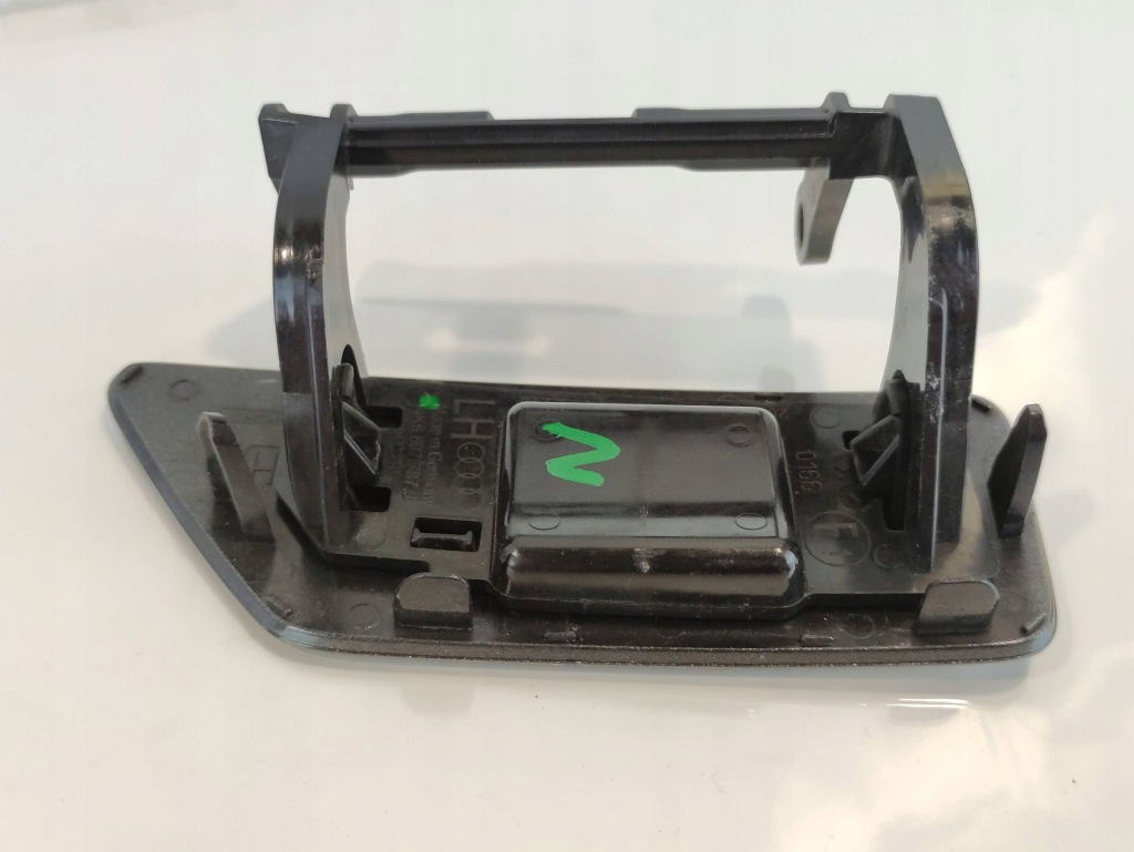 Audi a7 4k заглушка омывателя лампы левая 4k8807787d Киев