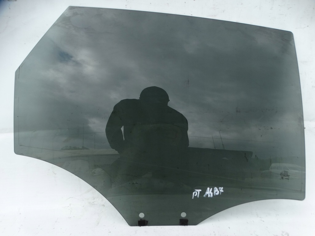 фото №1, Стекло правая задняя задняя 43r009628 audi a4 b7