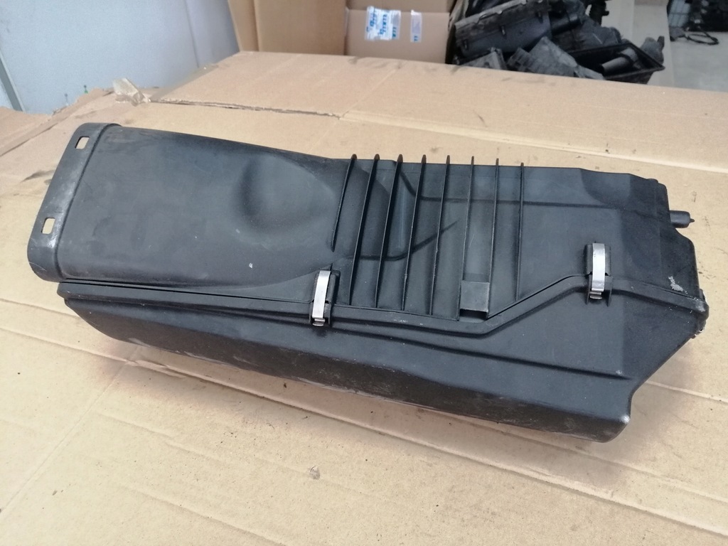 фото №1, Корпус фильтра воздуха mercedes w211 2.7cdi