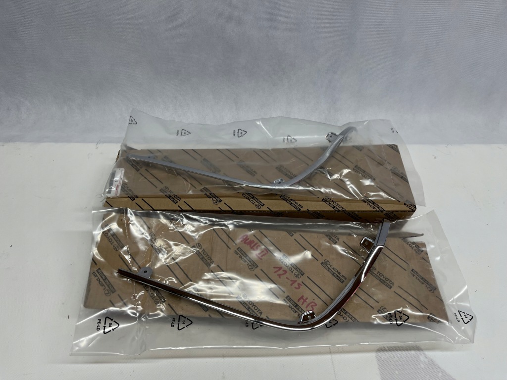 фото №1, Toyota auris ii hb 12-15 молдинг бампера левый задняя хром