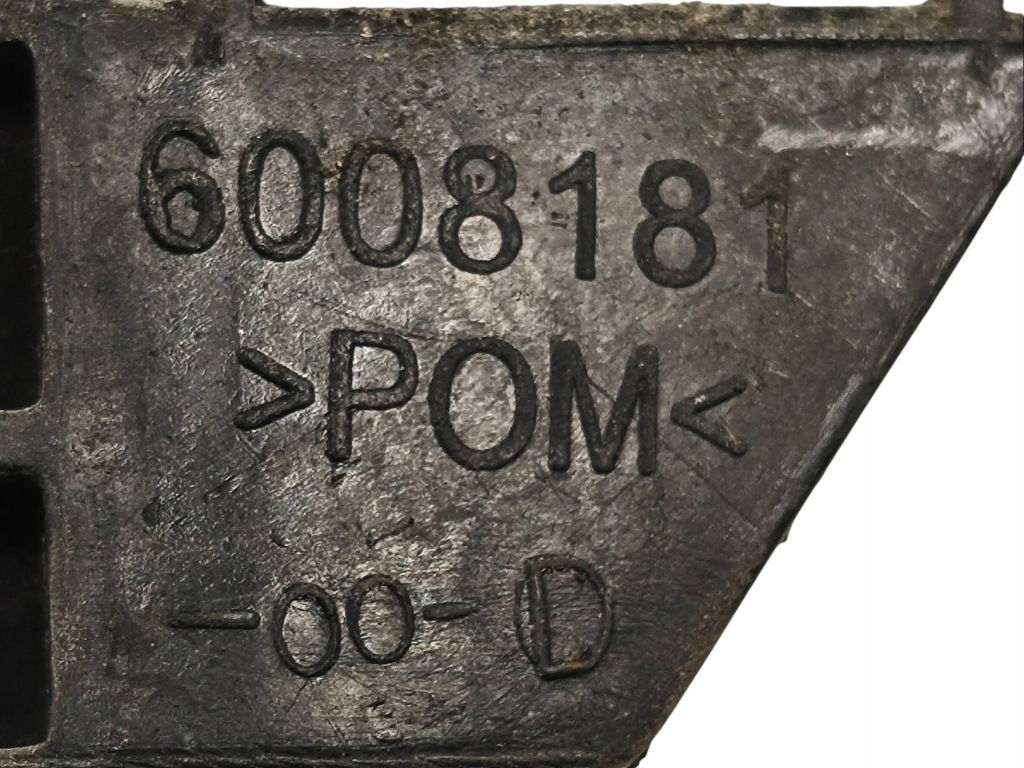 фото №8, Напрямна бампера заднього права сторона tesla model s 600818100d