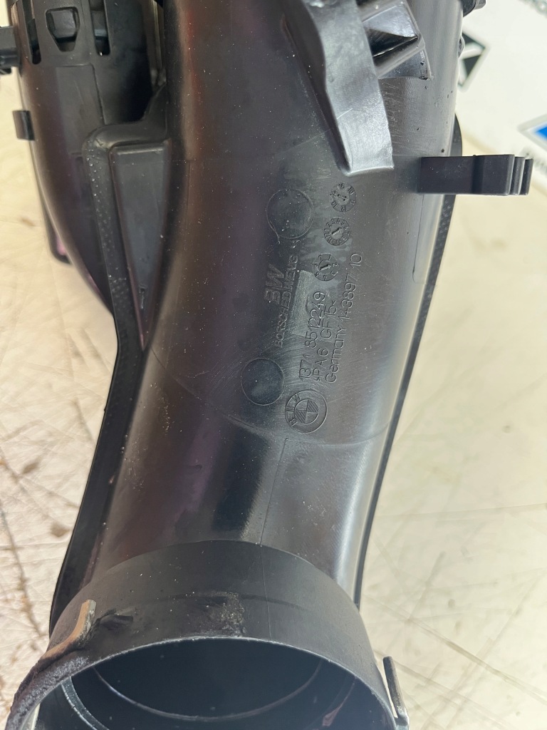 фото №14, Bmw f10 f11 резонатор воздухозаборник труба воздуха 8512014 8508047 8512249