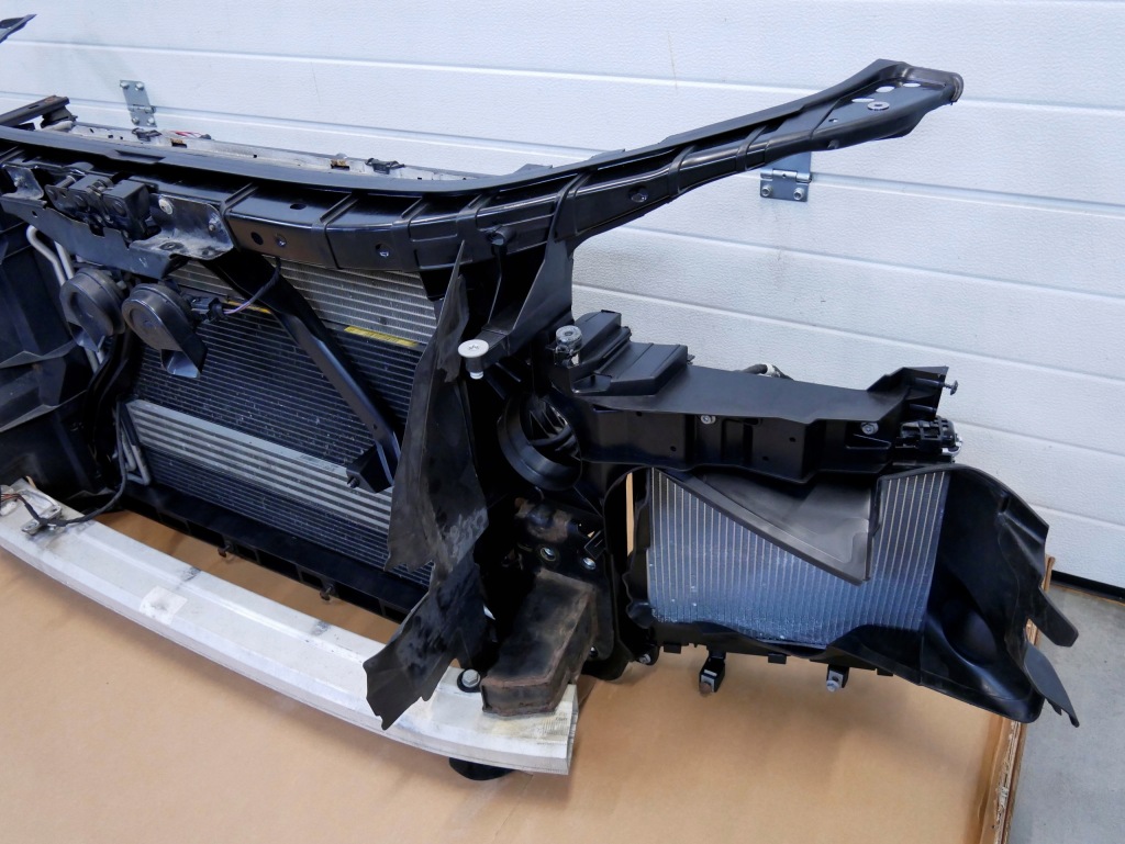 Комплект радіатор вентилятори ремінь передній audi q7 lif 4l0 3.0 tfsi Оригінал