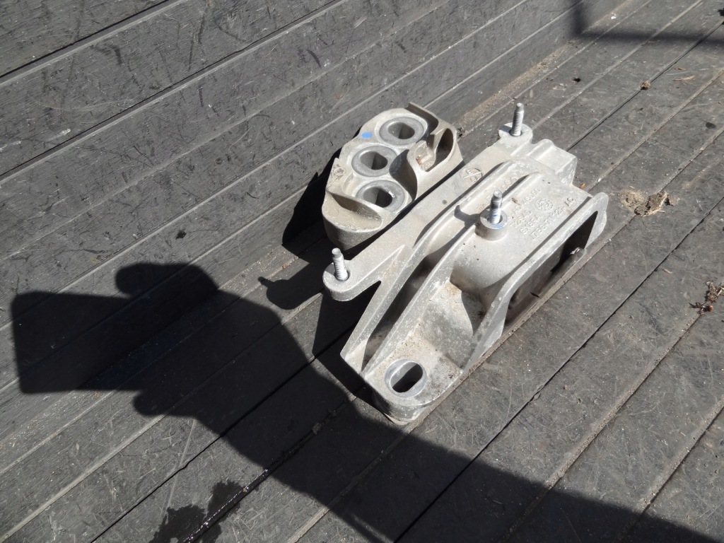 фото №1, Ford ka+ 2018 1,2 кронштейн подушка коробки передач оригинал