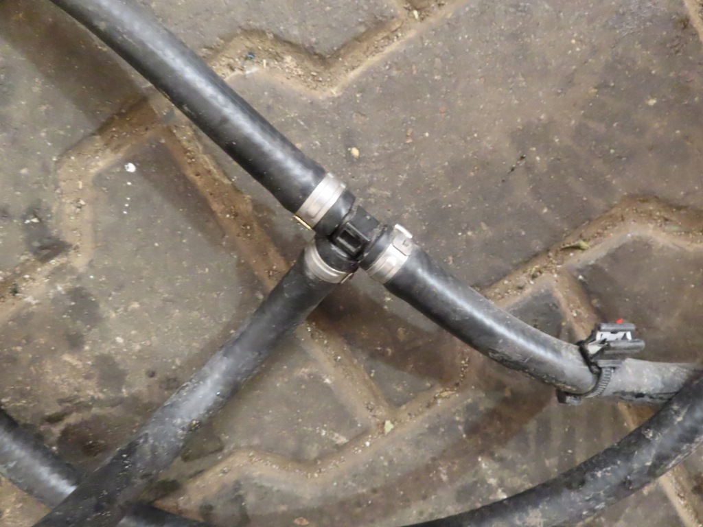 фото №4, Audi a5 8t3 шланг омывателя лампа перед