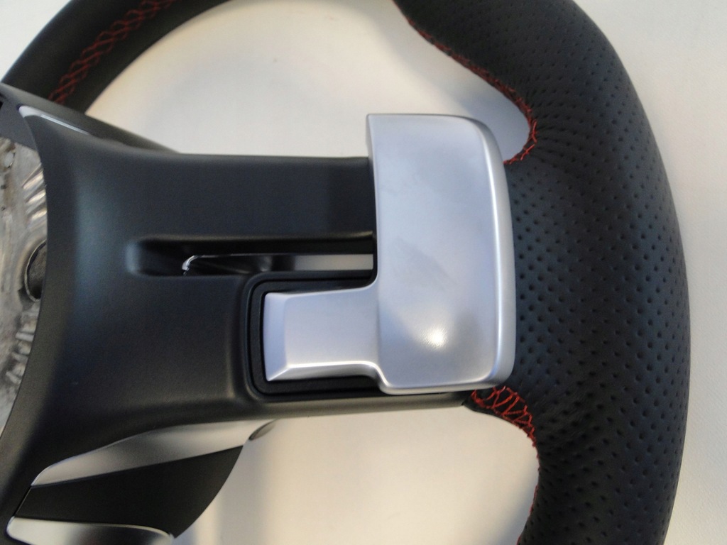 фото №13, Mercedes повітропровід amg шкіра czerwona nić + подушка c klasa 206 w206 s206