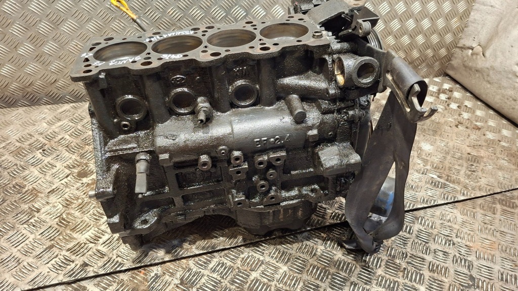 Блок dół двигуна з wałem i tłokami hyundai santa fe i g4js 2.4 Доставка