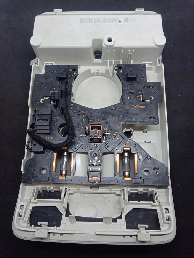 фото №6, Лампа стельовий audi a4 b8 8t0947135b