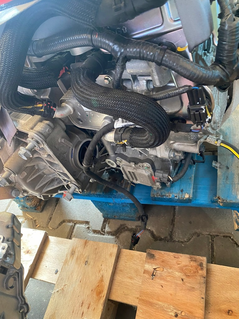 фото №6, Renault megane v e-tech двигатель 6am402 290030857r