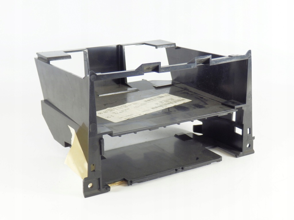 Купить Корпус рамка консоли mercedes w168 a1686890016