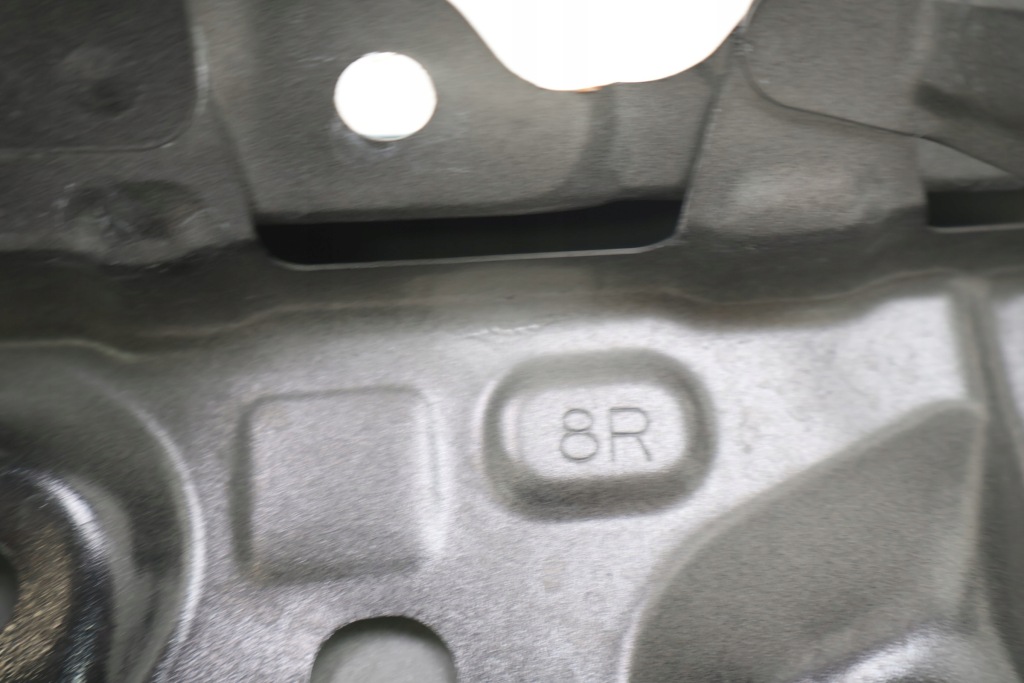 Lexus lm 2 кронштейн кронштейн крыла правое  53811b с Разборки