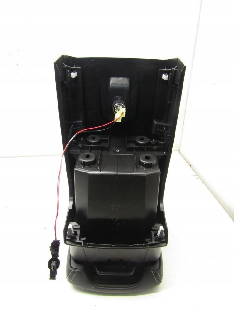 Подлокотник кожаный бардачок mitsubishi eclipse cross 8011b759 Недорого