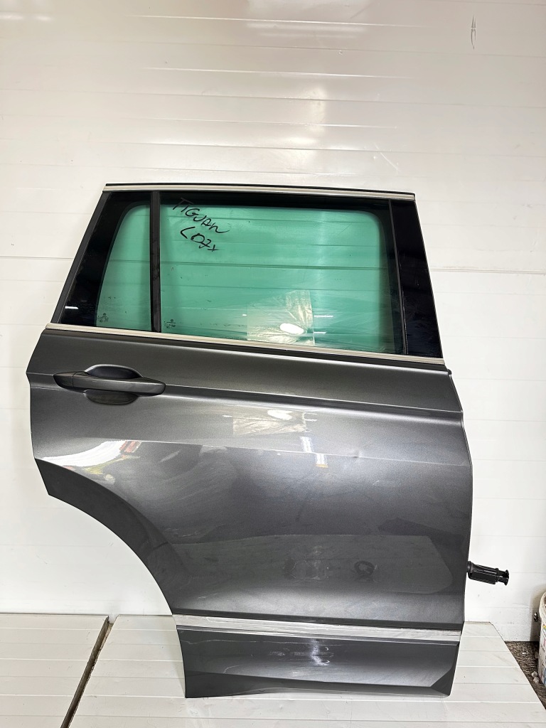 фото №1, Vw tiguan ii 2 5n r-line дверь правый задняя правое задние полный lr7h