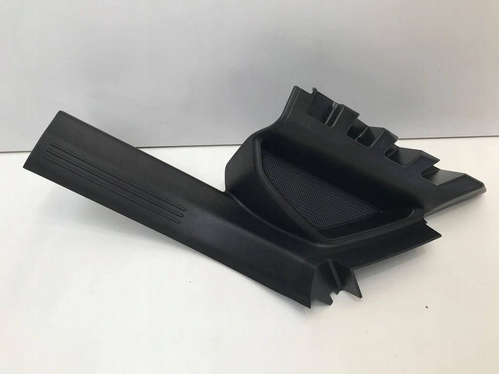 фото №1, Volvo xc40 2022 защита пластик порог левый задняя