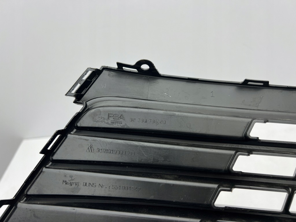 фото №6, Opel astra l vi решётка средняя бампера передний перед 22-