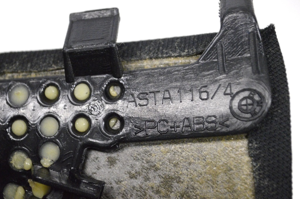 фото №5, Bmw i8 2015 накладка центрального динамика панели приборной панели