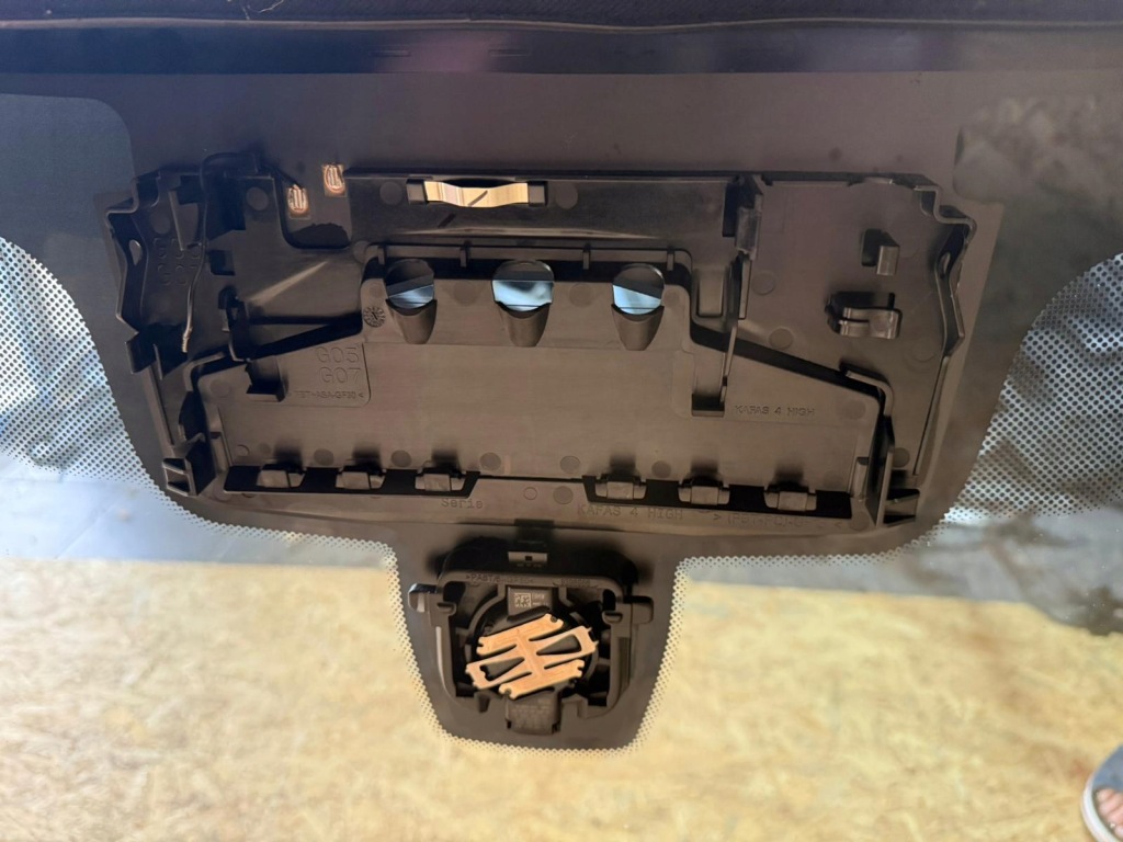 фото №5, Стекло лобовое bmw x7 g07 датчик+ камера+ hud оригинал 2023r.