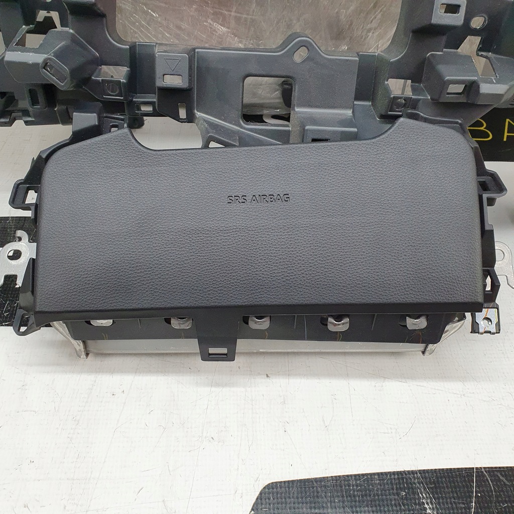 фото №7, Camry приборная панель консоль подушки безопасности ремни подушка безопасности