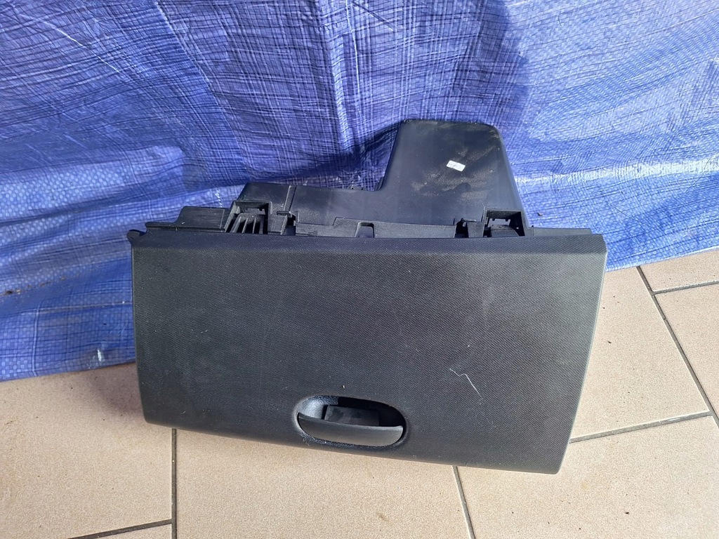 фото №1, Бардачок пасажира renault twingo iii 16r 1,0 sce